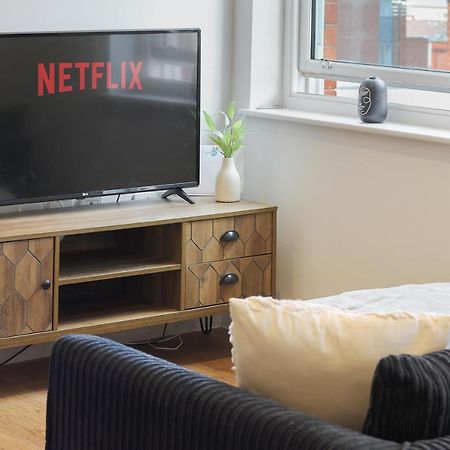 Modern 2-Bed Apartment, Free Parking, City Centre, Netflix & Pet Friendly - Hosted By Stay Host Save Sheffield Extérieur photo