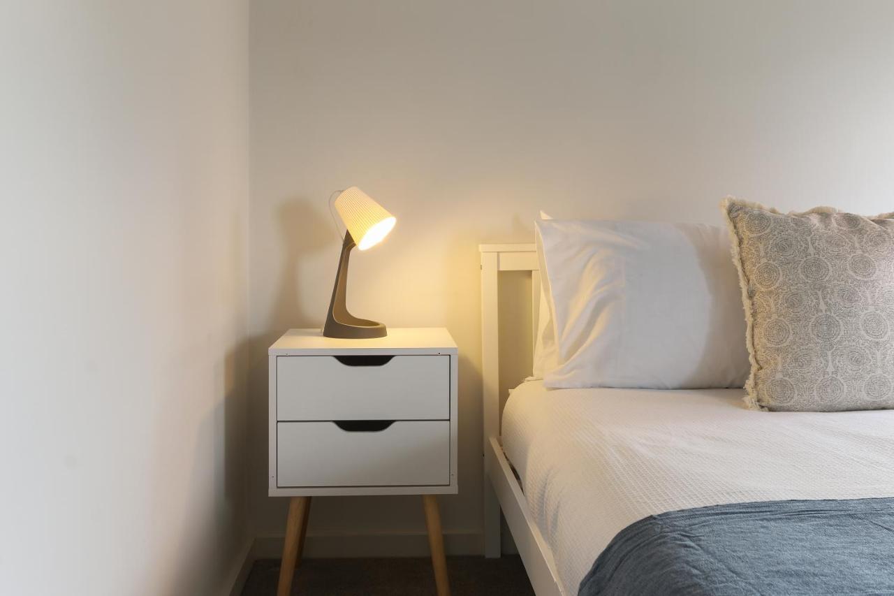 Modern 2-Bed Apartment, Free Parking, City Centre, Netflix & Pet Friendly - Hosted By Stay Host Save Sheffield Extérieur photo