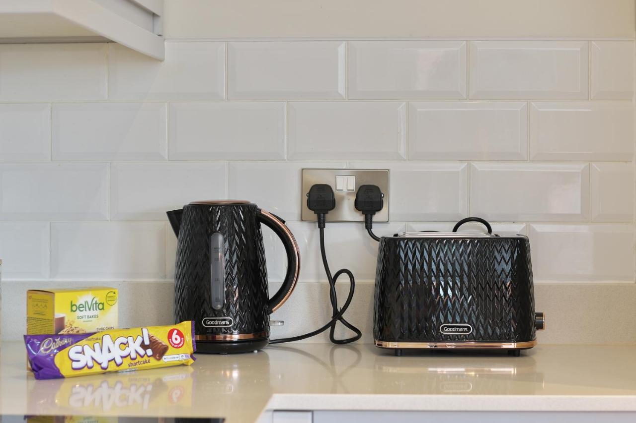 Modern 2-Bed Apartment, Free Parking, City Centre, Netflix & Pet Friendly - Hosted By Stay Host Save Sheffield Extérieur photo